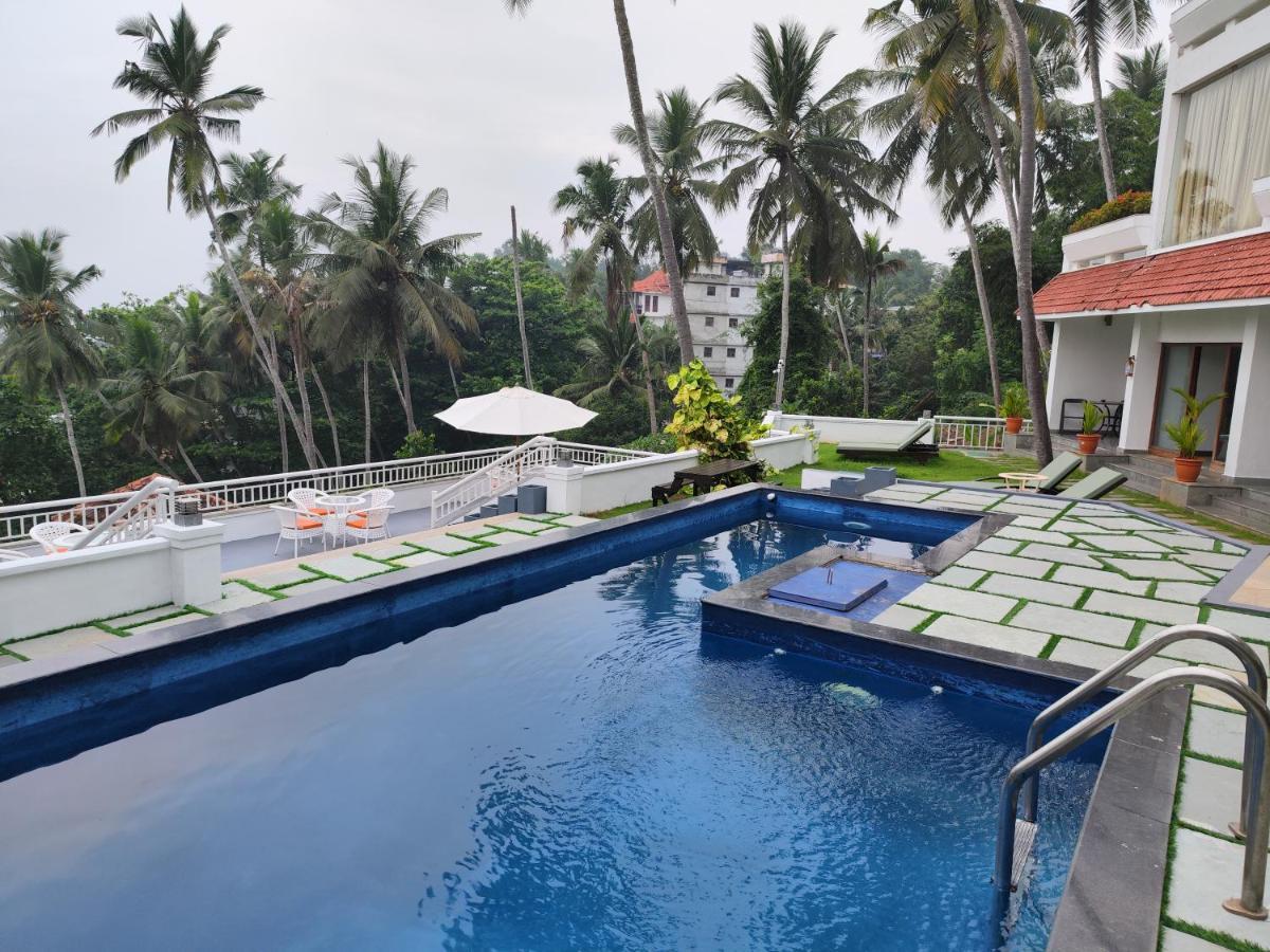 Getaway Beach Resort Kovalam Exteriör bild